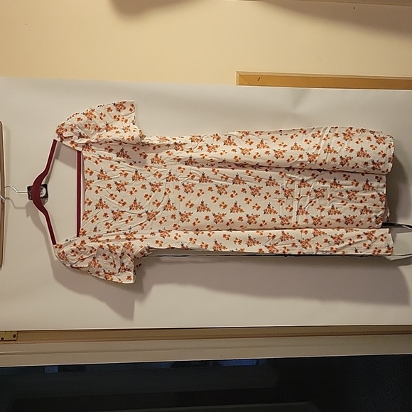 019 JNSQ Marianne Dress - Picture 2 of 15